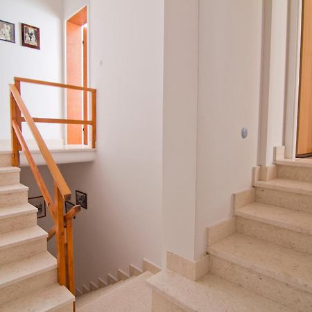 Apartments Donika Komiza Luaran gambar